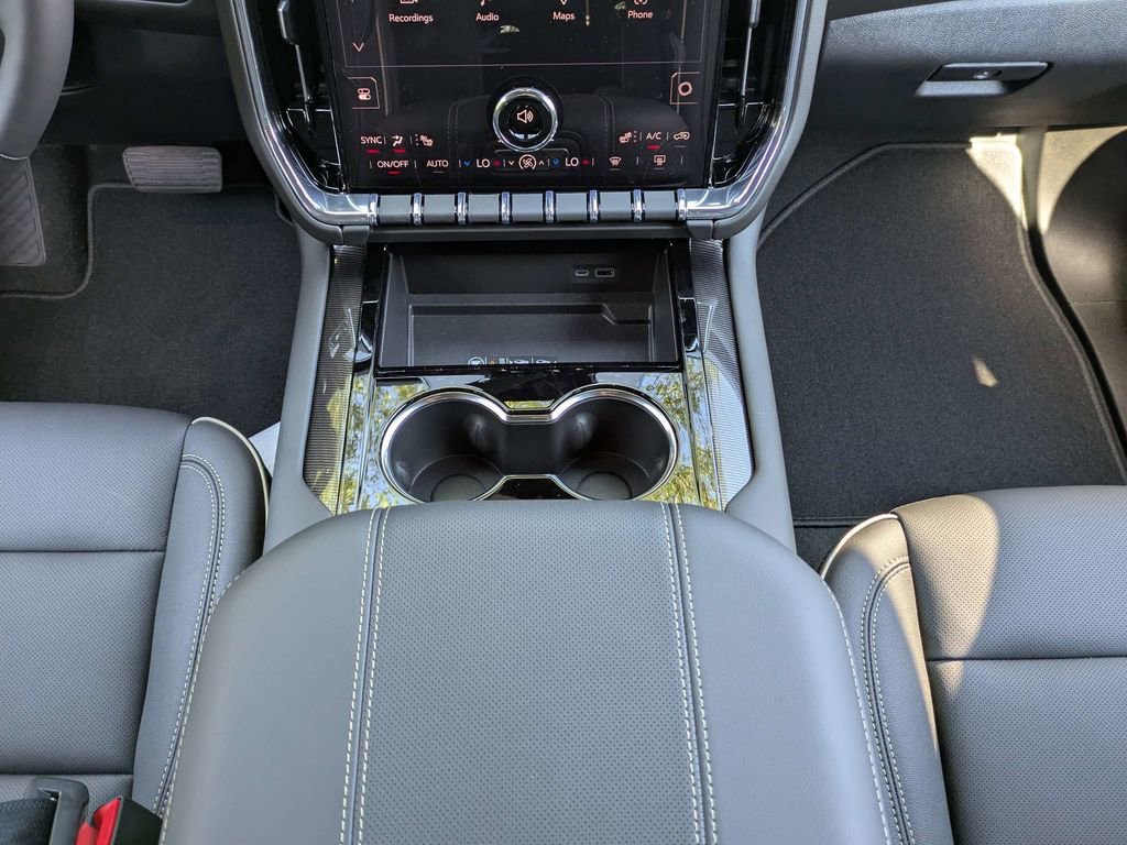 New 2026 GMC Yukon Elevation AWD/4WD image 20