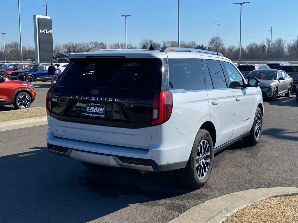 Used 2025 Ford Expedition Platinum image 7