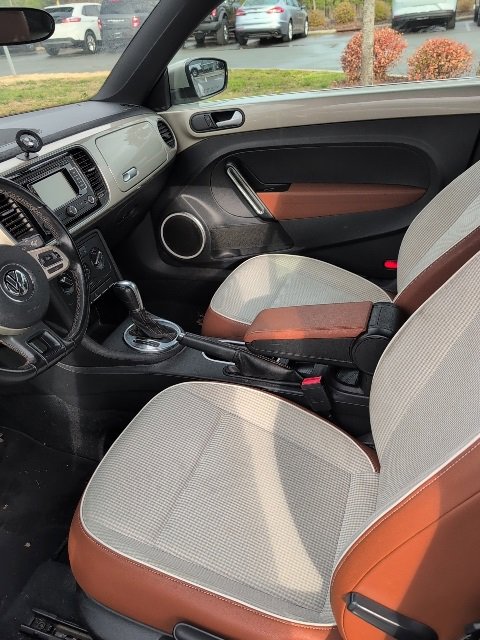 Used 2015 Volkswagen Beetle 1.8T image 3