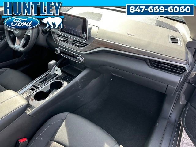 Used 2024 Nissan Altima 2.5 SV AWD/4WD image 9