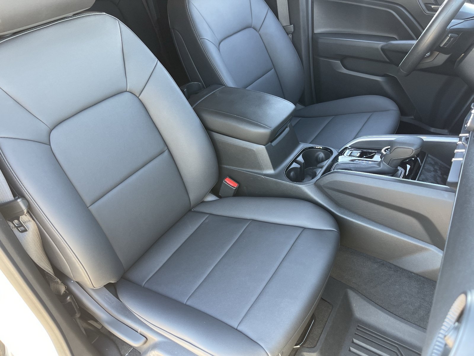 Used 2024 Chevrolet Colorado Trail Boss AWD/4WD image 11