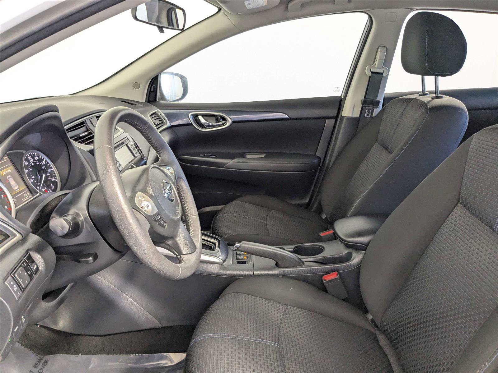 Used 2016 Nissan Sentra SR w/ Driver's Assist Package image 8