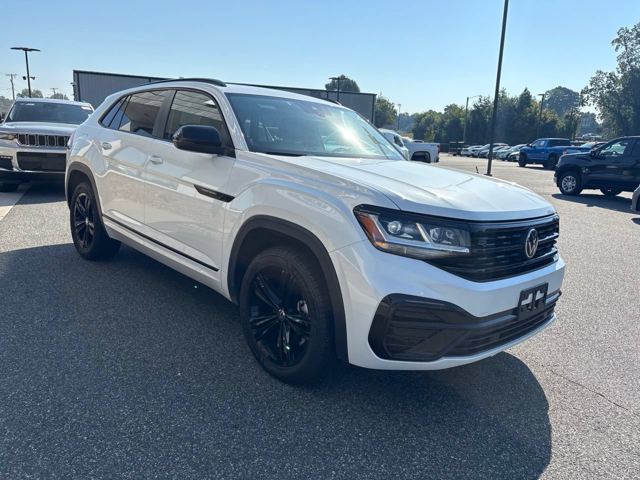 Used 2023 Volkswagen Atlas Cross Sport SEL R-Line AWD/4WD image 11