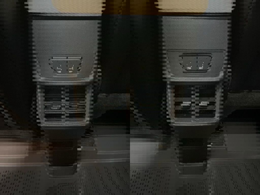 New 2026 Chevrolet Equinox ACTIV w/ Convenience Package III image 30