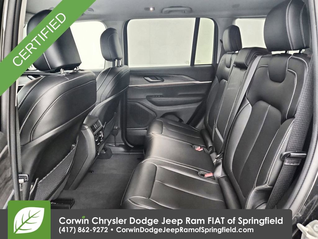 Certified 2023 Jeep Grand Cherokee Limited w/ Trailer Tow Prep Group (B) image 31