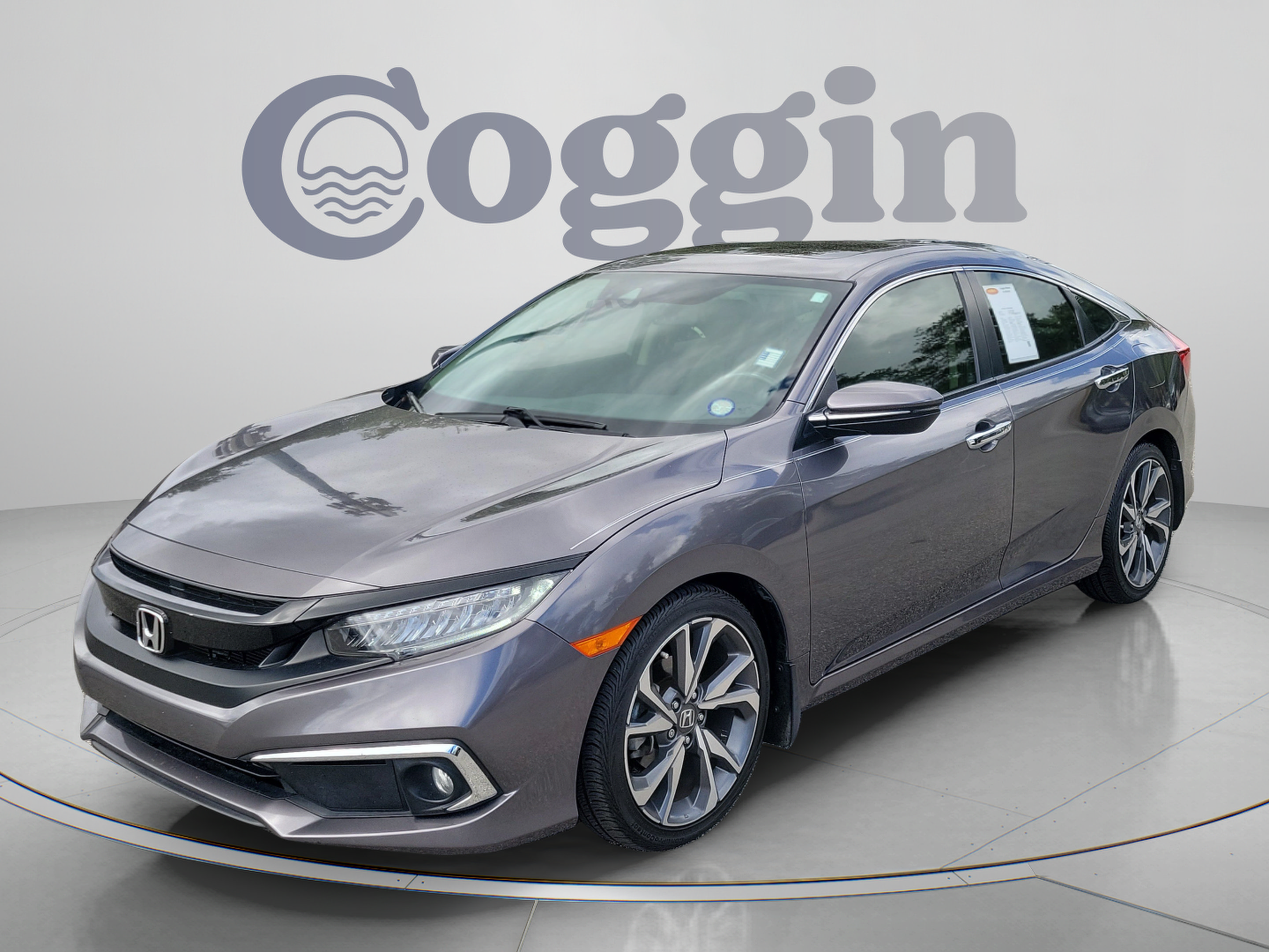 Used 2019 Honda Civic Touring image 1