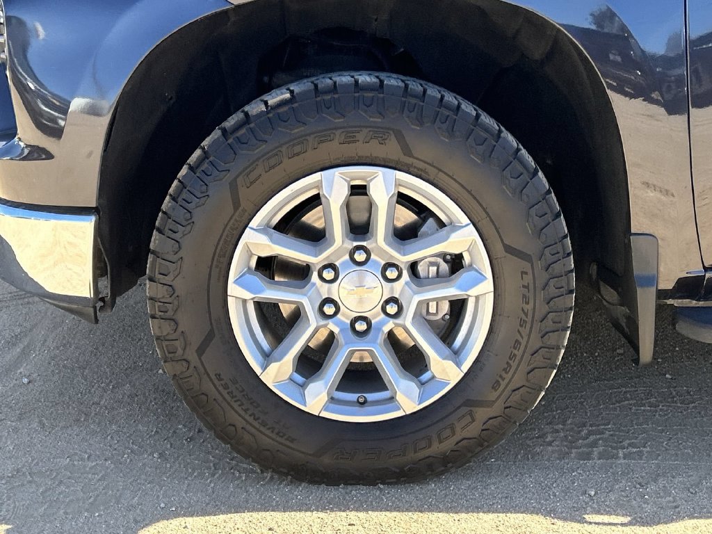 Certified 2022 Chevrolet Silverado 1500 LT w/ Diesel Off-Road Package AWD/4WD image 38