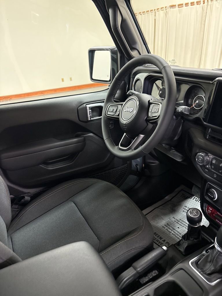 New 2026 Jeep Gladiator Willys AWD/4WD image 27