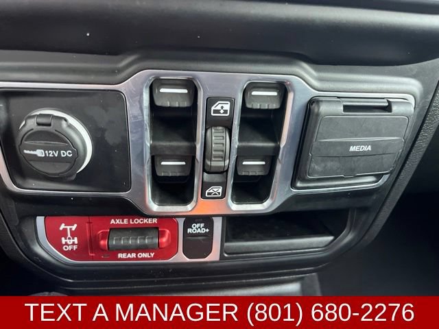 Used 2023 Jeep Gladiator Mojave w/ Cold Weather Group AWD/4WD image 23