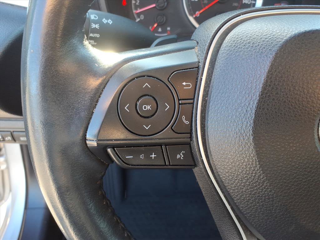Used 2020 Toyota Corolla SE w/ SE Premium Package FWD image 29