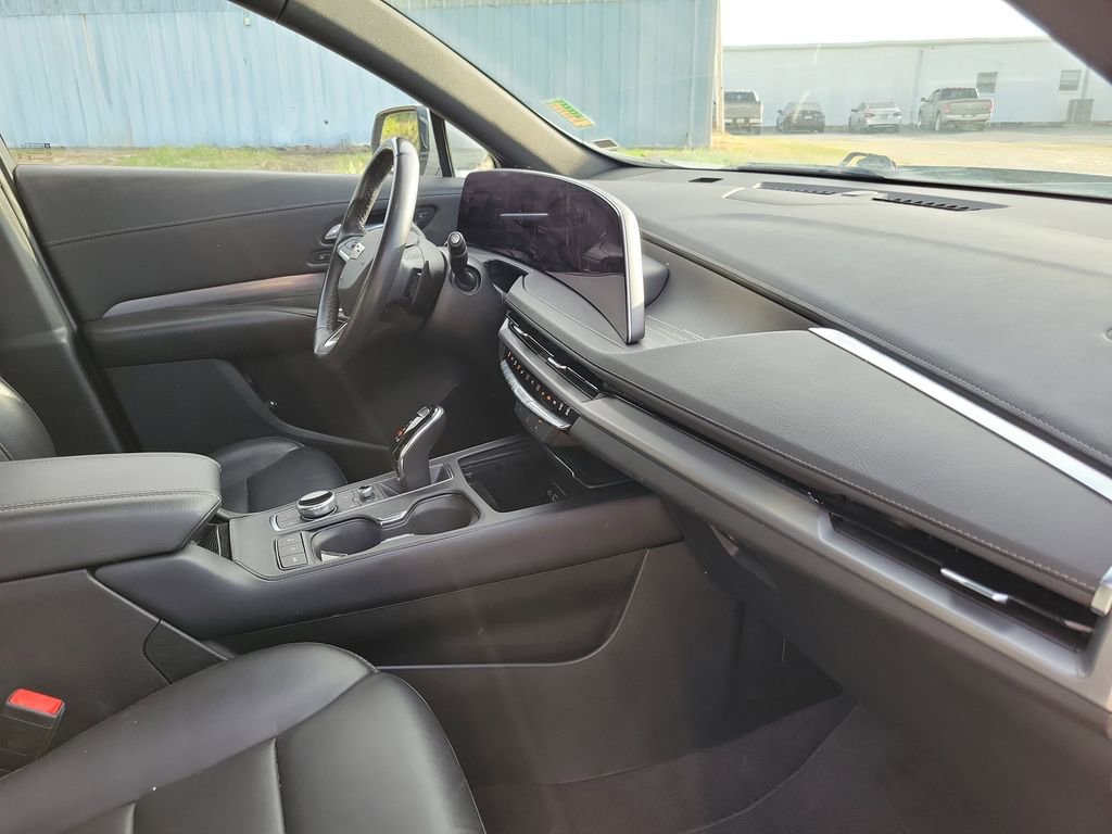 Used 2024 Cadillac XT4 Premium Luxury AWD/4WD image 37