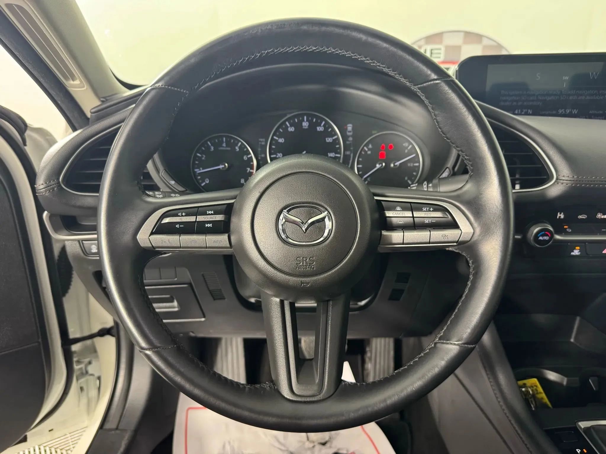 Used 2023 MAZDA MAZDA3 s FWD image 13