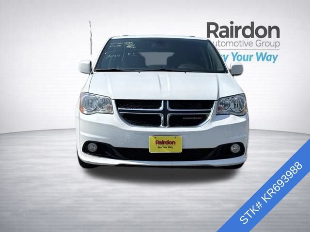 Used 2019 Dodge Grand Caravan SXT FWD image 2