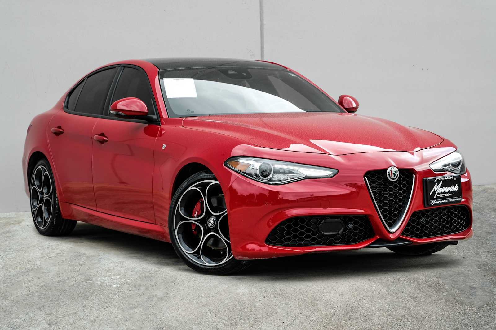 Used 2022 Alfa Romeo Giulia Ti AWD/4WD image 7