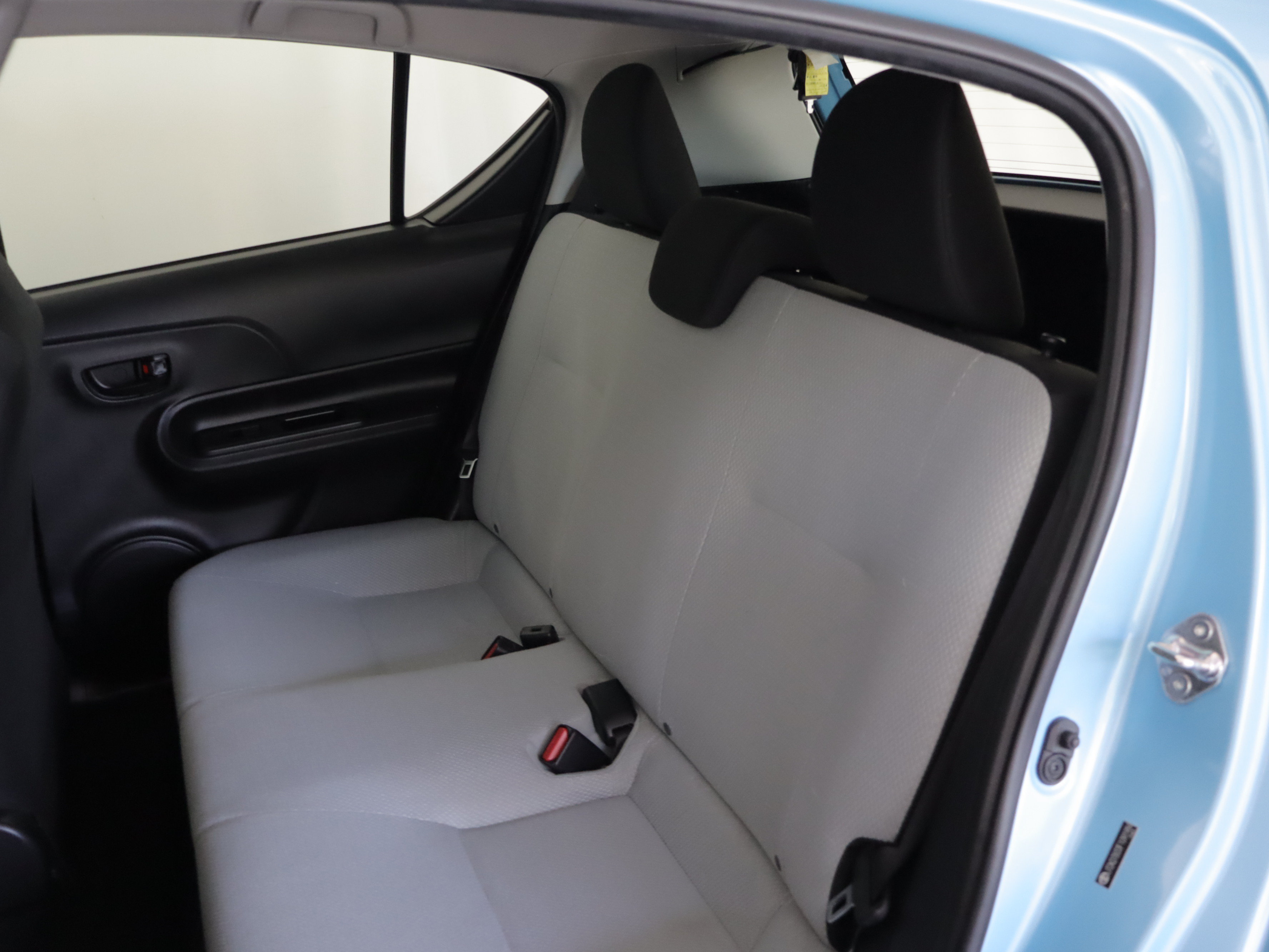 Used 2015 Toyota Prius C One FWD image 8