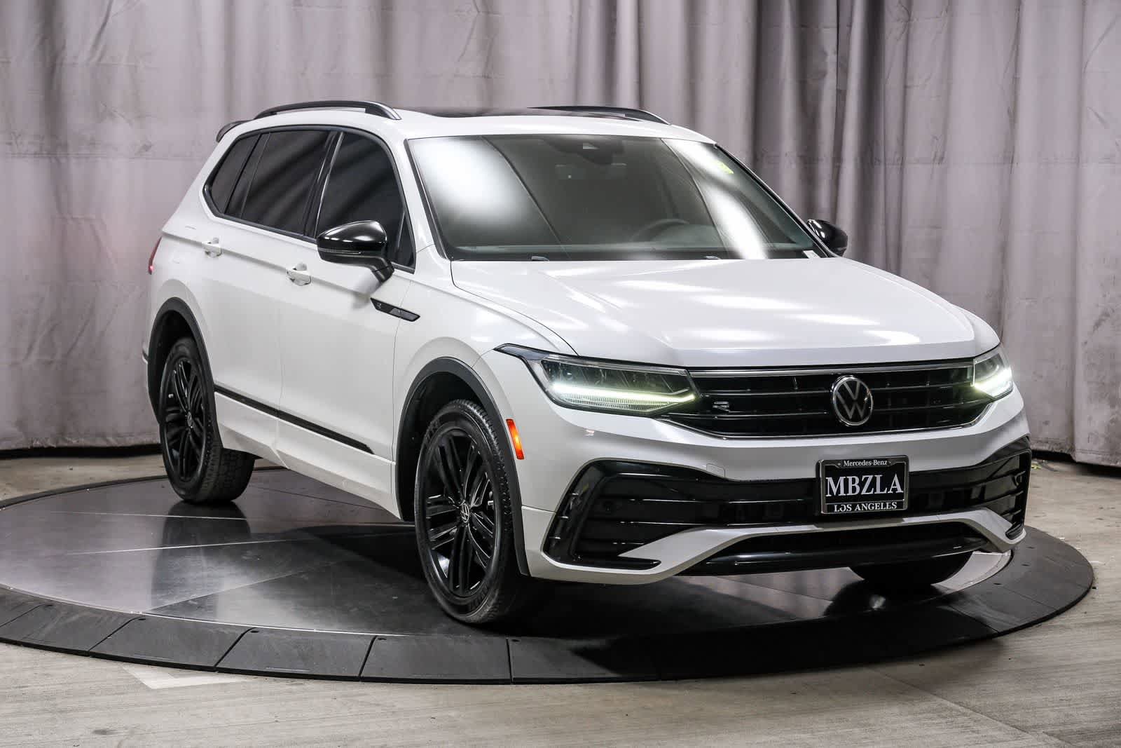 Used 2022 Volkswagen Tiguan SE R-Line FWD image 5