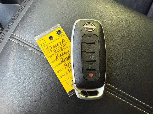 Used 2025 Nissan Pathfinder SV AWD/4WD image 29