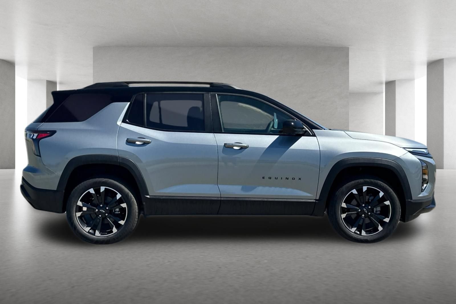New 2026 Chevrolet Equinox RS w/ Convenience Package III AWD/4WD image 3