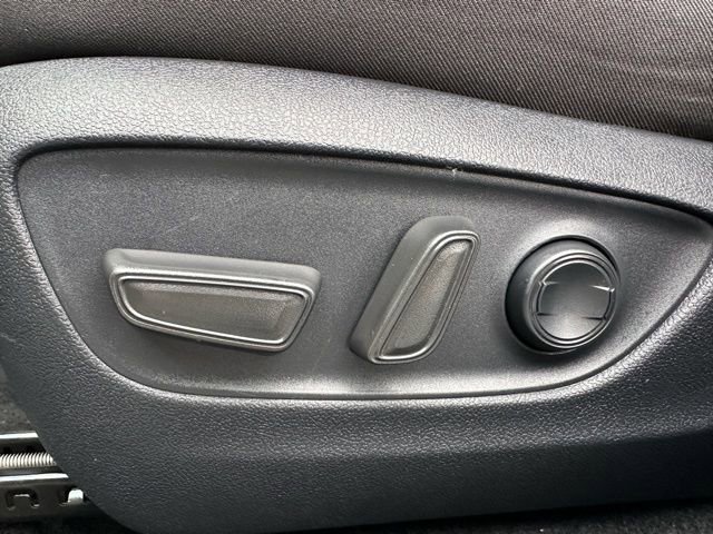 Used 2025 Toyota RAV4 XLE image 18