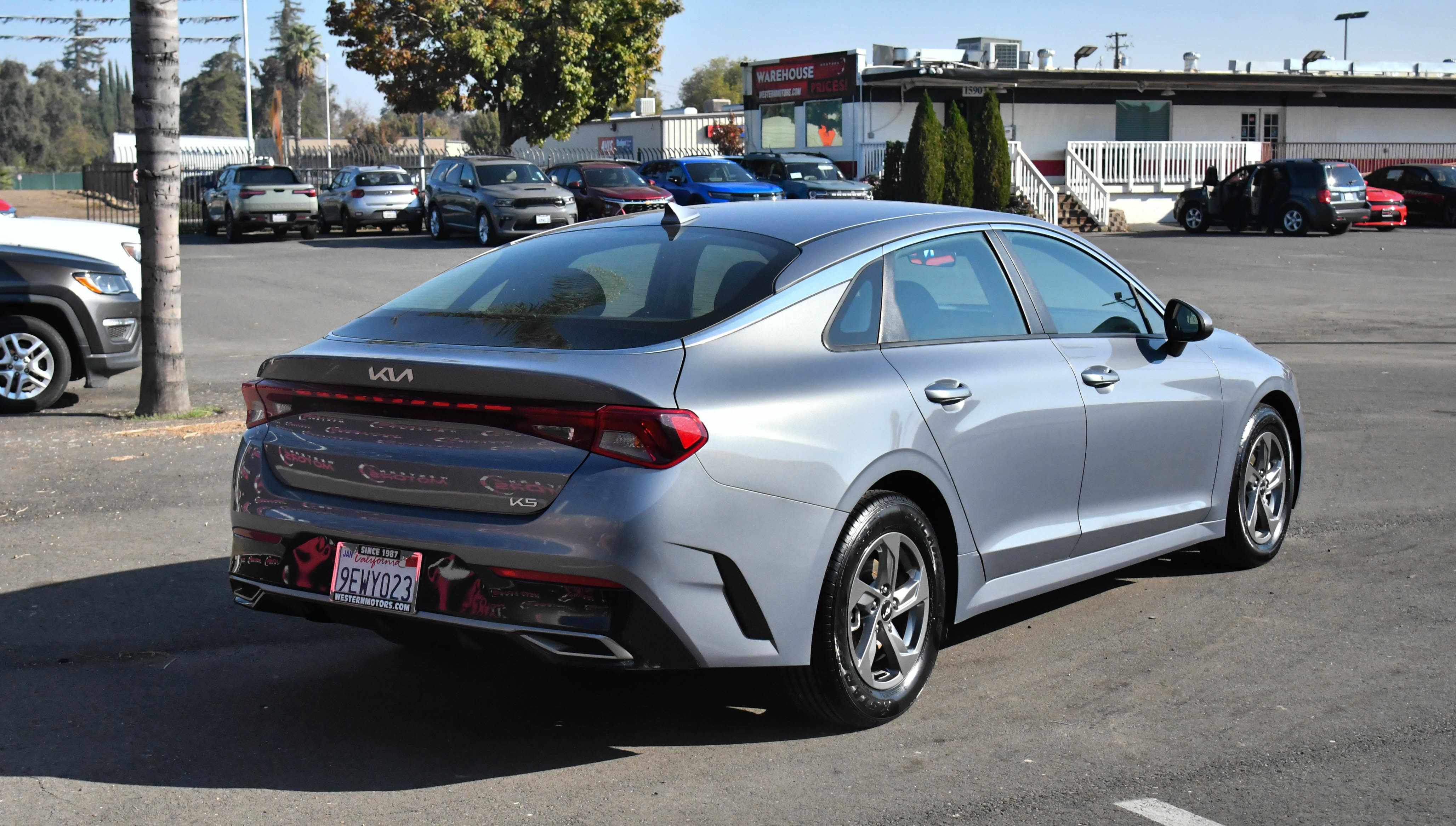 Used 2023 Kia K5 LXS image 8