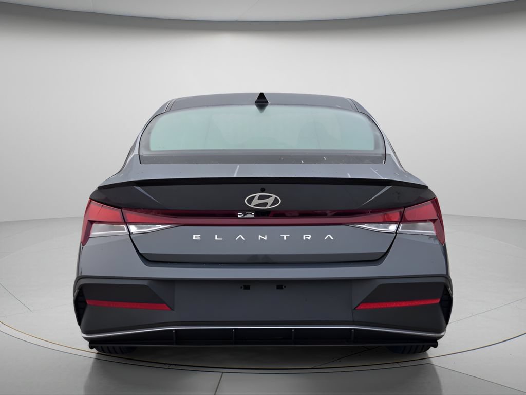 New 2026 Hyundai Elantra SEL Sport Premium FWD image 4
