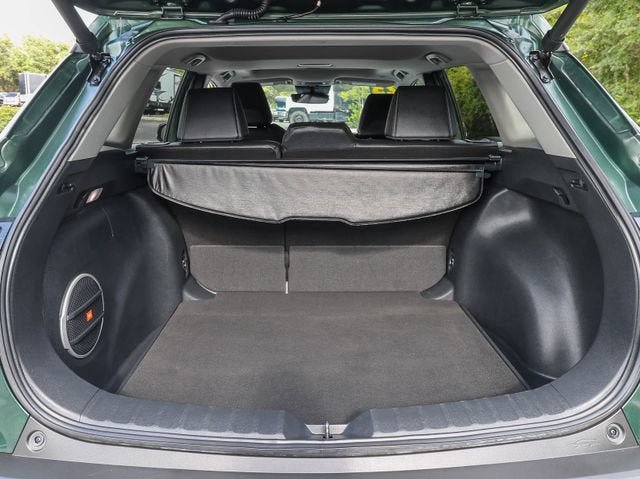 Used 2023 Toyota Corolla Cross XLE w/ Convenience Package FWD image 28