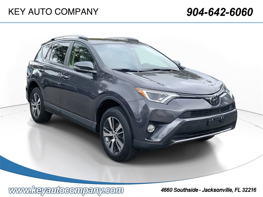 Used 2018 Toyota RAV4 XLE video 1