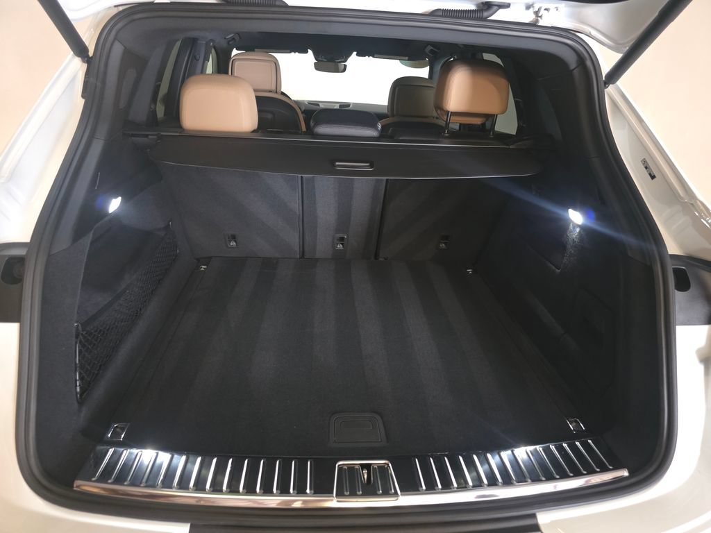 Certified 2026 Porsche Cayenne AWD/4WD image 15