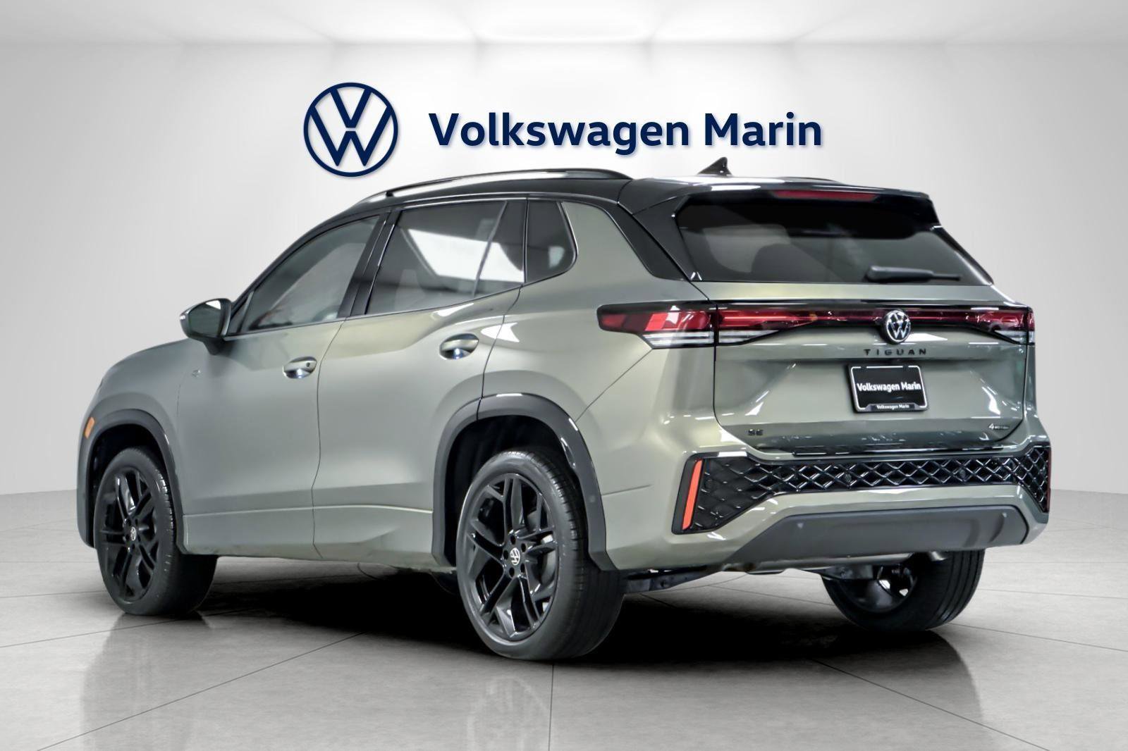 New 2026 Volkswagen Tiguan SE R-Line image 3