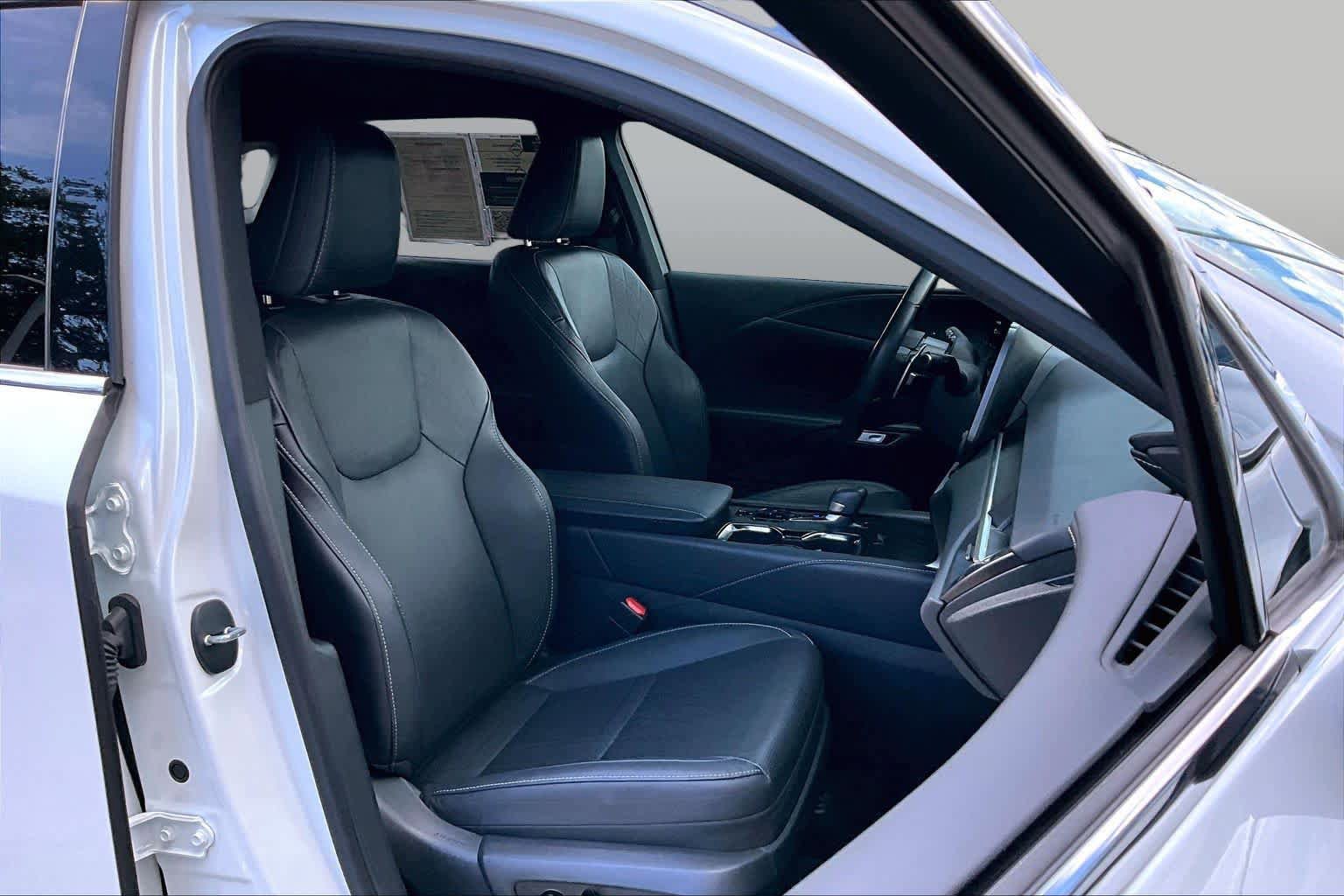 Used 2024 Lexus RX 350 Premium Plus w/ Convenience Package FWD image 9