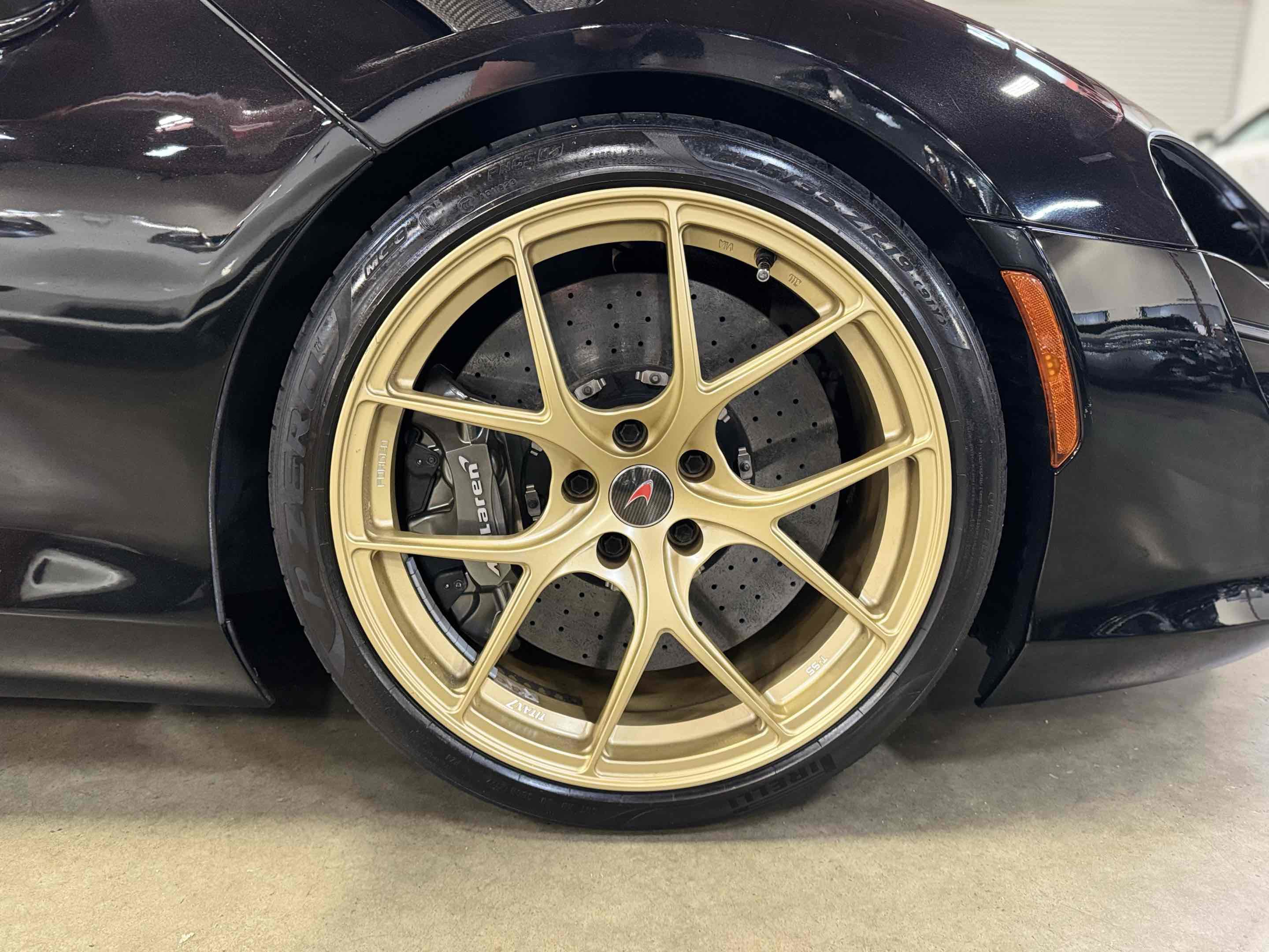 Used 2023 McLaren Artura image 34