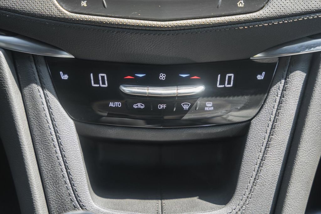 Used 2025 Cadillac XT5 Premium Luxury image 23