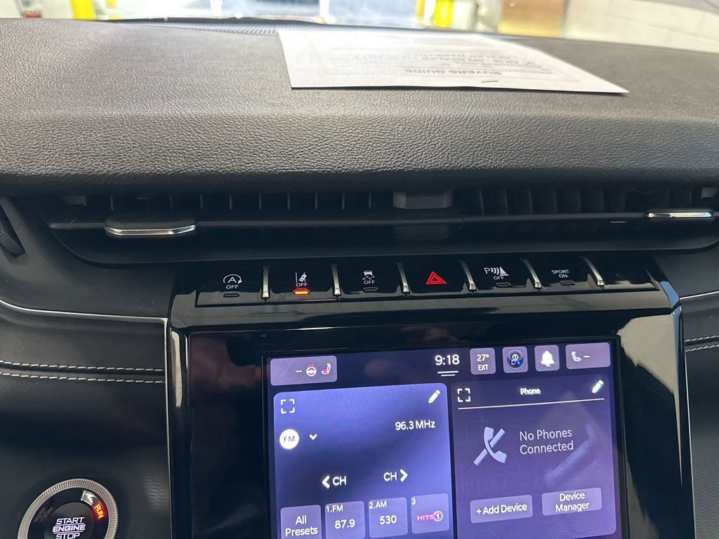 Used 2024 Jeep Grand Cherokee Altitude image 39