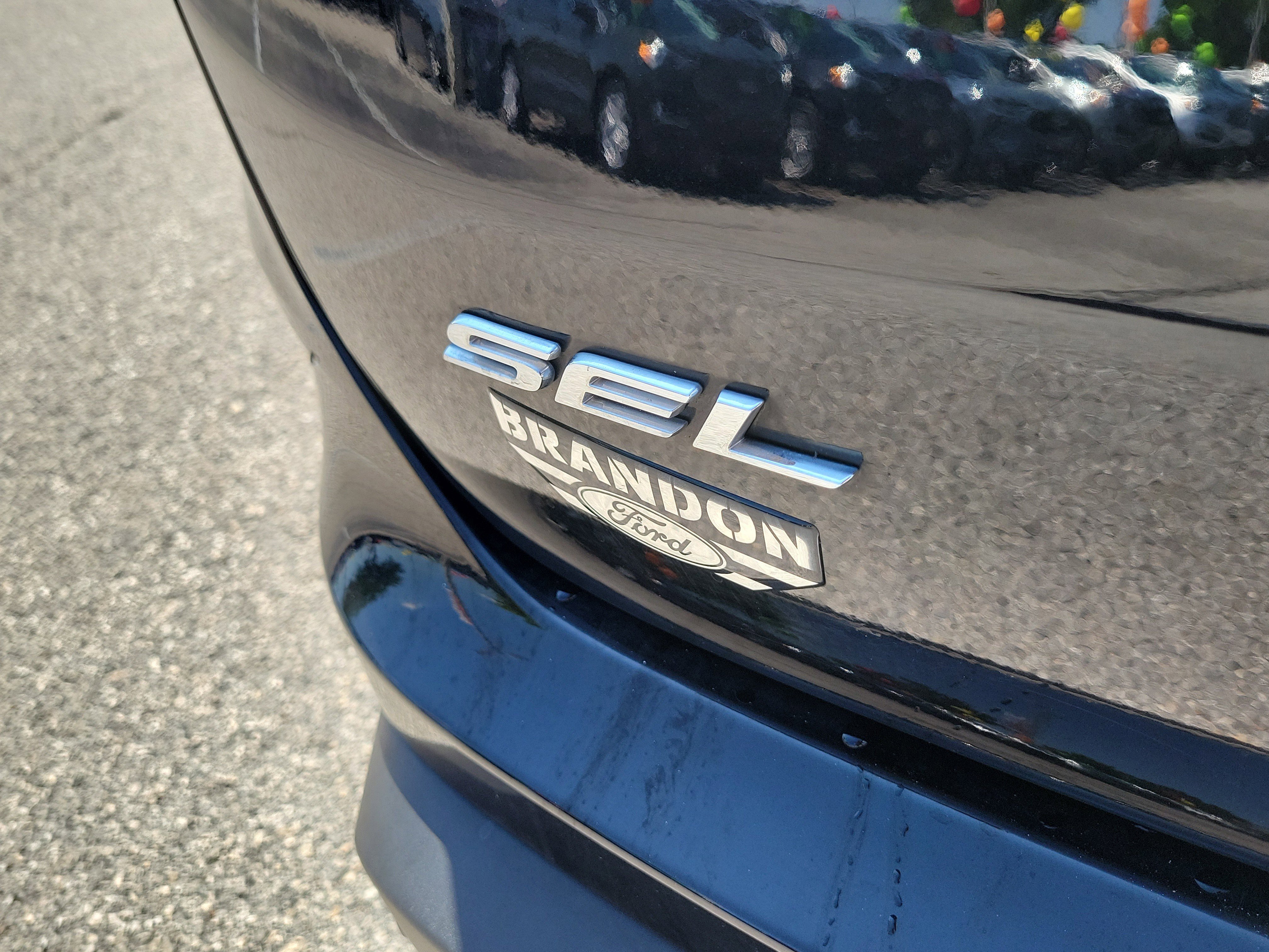 Certified 2024 Ford Edge SEL w/ Convenience Package AWD/4WD image 9