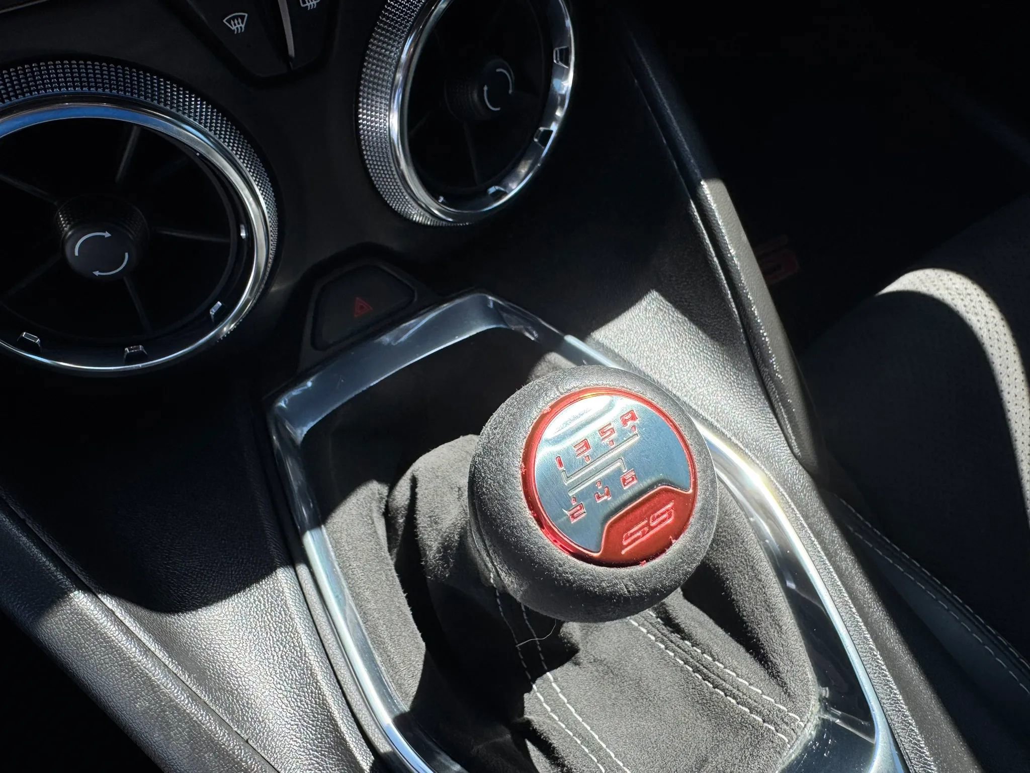 Used 2019 Chevrolet Camaro SS RWD image 34