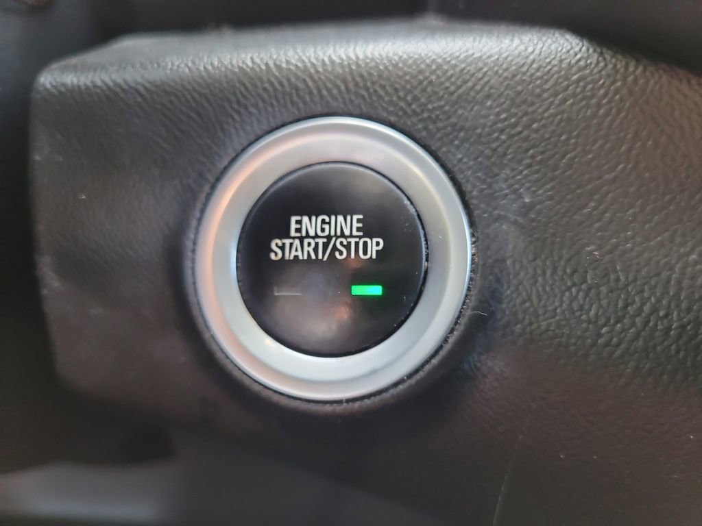 Used 2022 GMC Terrain SLE w/ Driver Convenience Package image 30