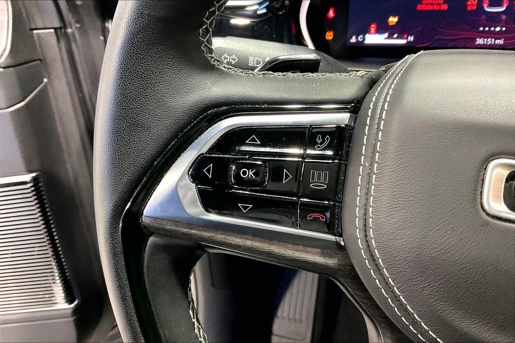 Used 2022 Jeep Grand Cherokee Overland w/ Adv Protech Group III image 24