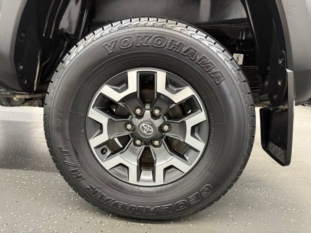 Certified 2023 Toyota Tacoma TRD Off-Road AWD/4WD image 20