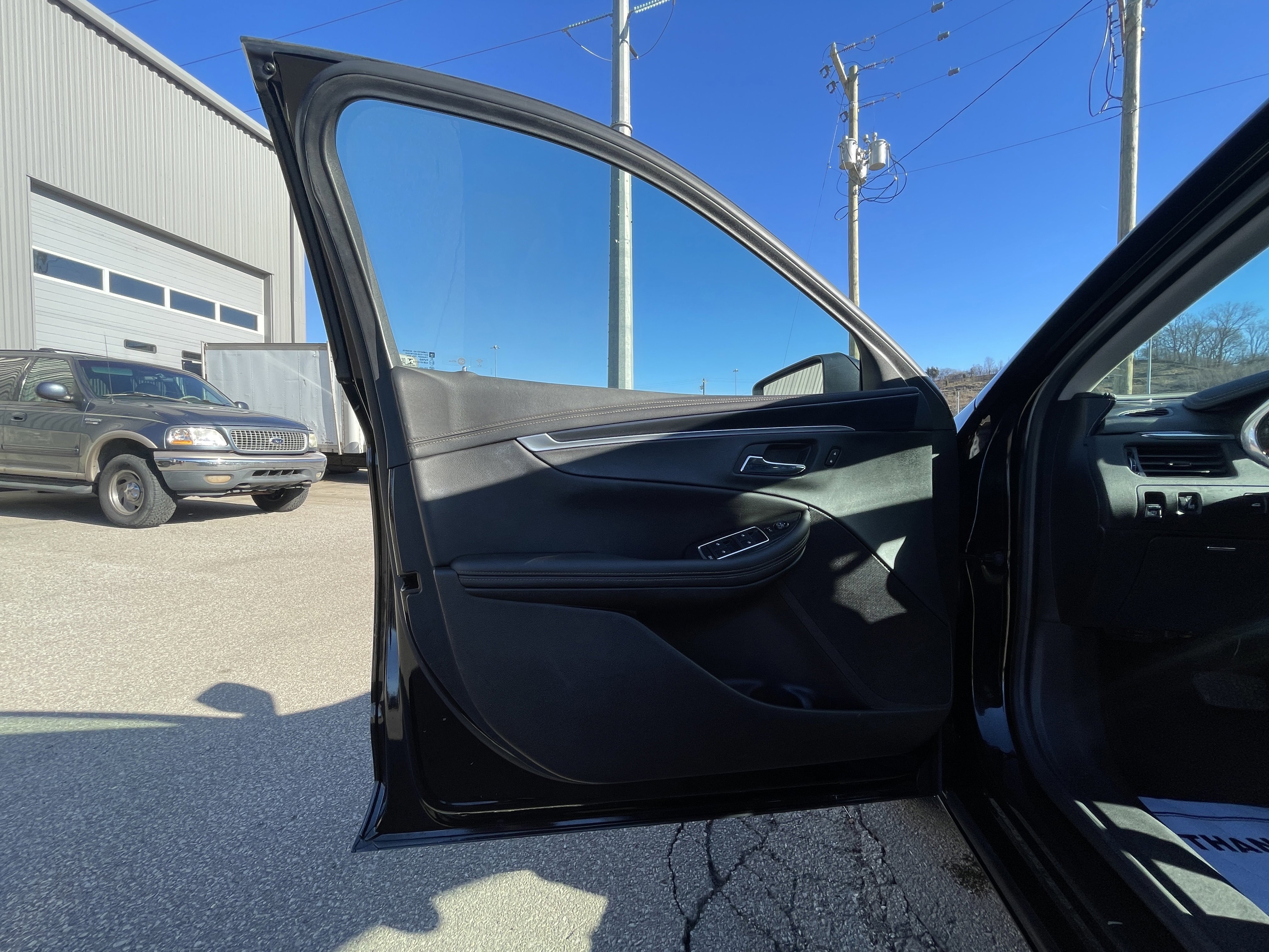 Used 2018 Chevrolet Impala LT image 11