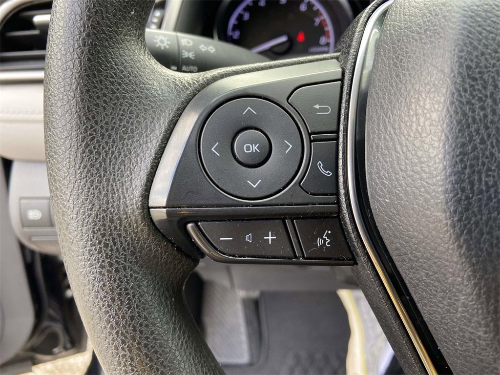 Used 2019 Toyota Camry LE image 30