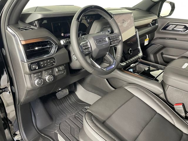 New 2026 GMC Yukon Denali w/ Denali Reserve Package AWD/4WD image 3