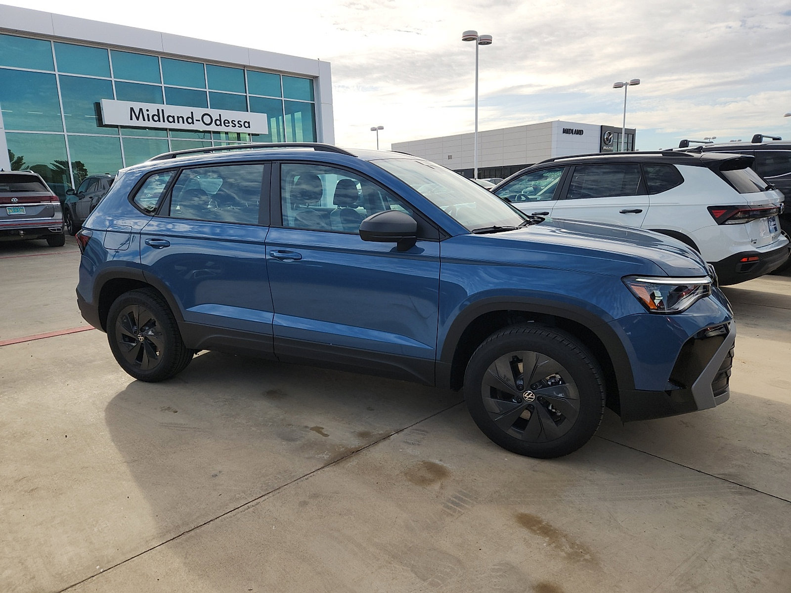 New 2026 Volkswagen Taos S image 8