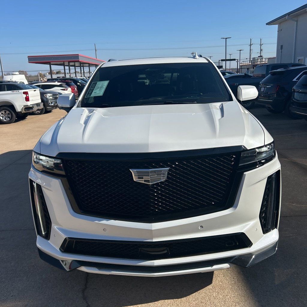 Used 2023 Cadillac Escalade ESV V image 2
