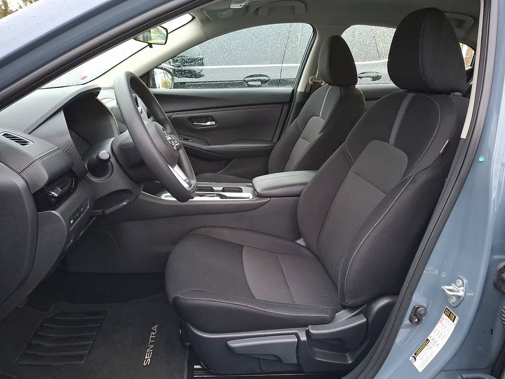 Used 2025 Nissan Sentra SV image 10