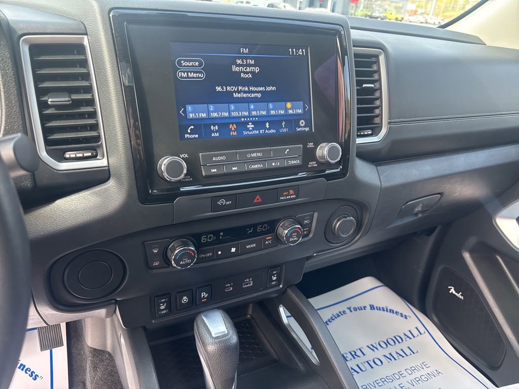 Used 2023 Nissan Frontier SV w/ SV Premium Package image 11