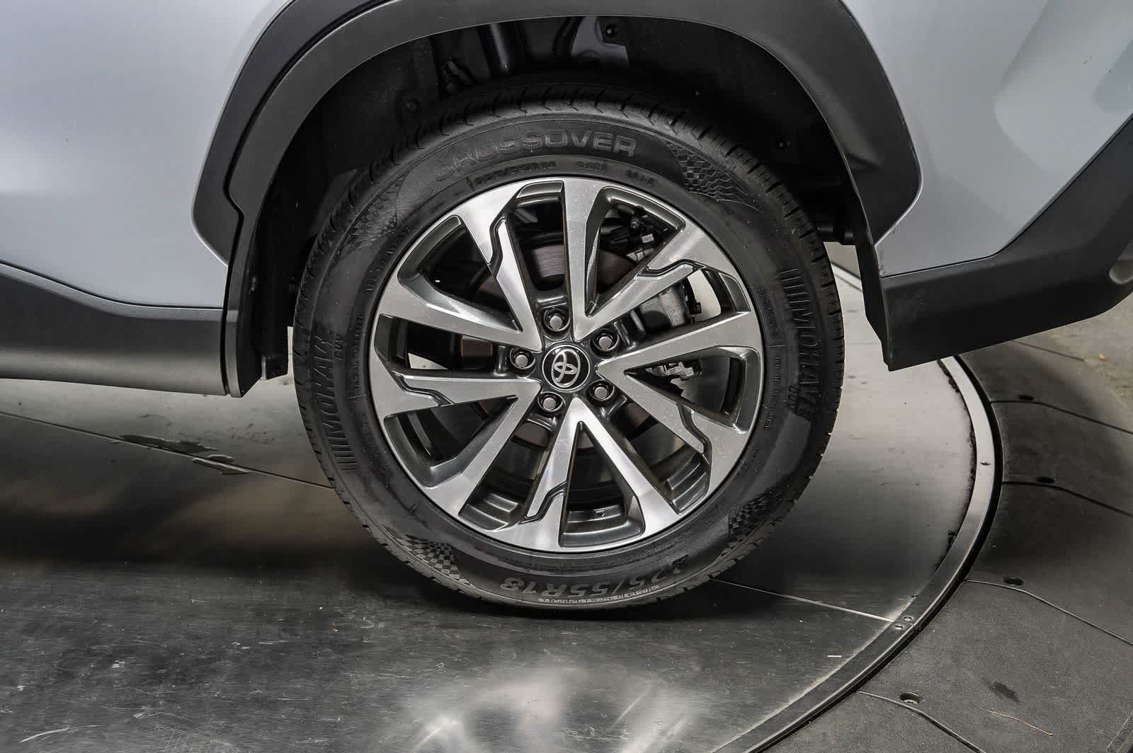 Certified 2025 Toyota Corolla Cross XLE FWD image 10