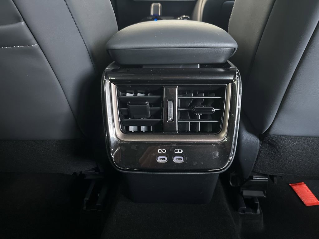 Used 2025 Toyota Crown Signia image 26