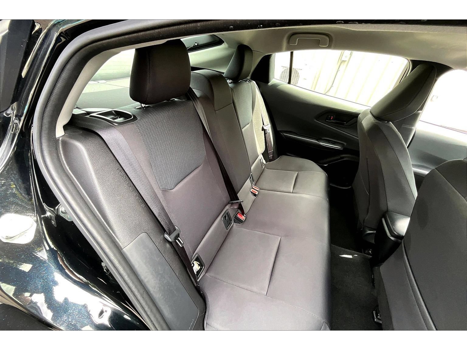 Used 2025 Toyota Prius LE FWD image 26