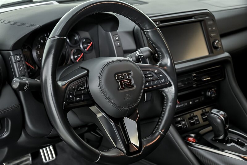 Used 2019 Nissan GT-R Premium AWD/4WD image 23