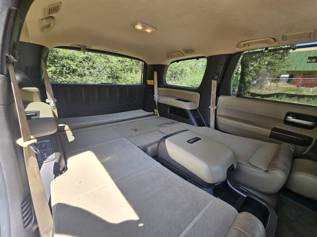 Used 2011 Toyota Sequoia Platinum AWD/4WD image 45